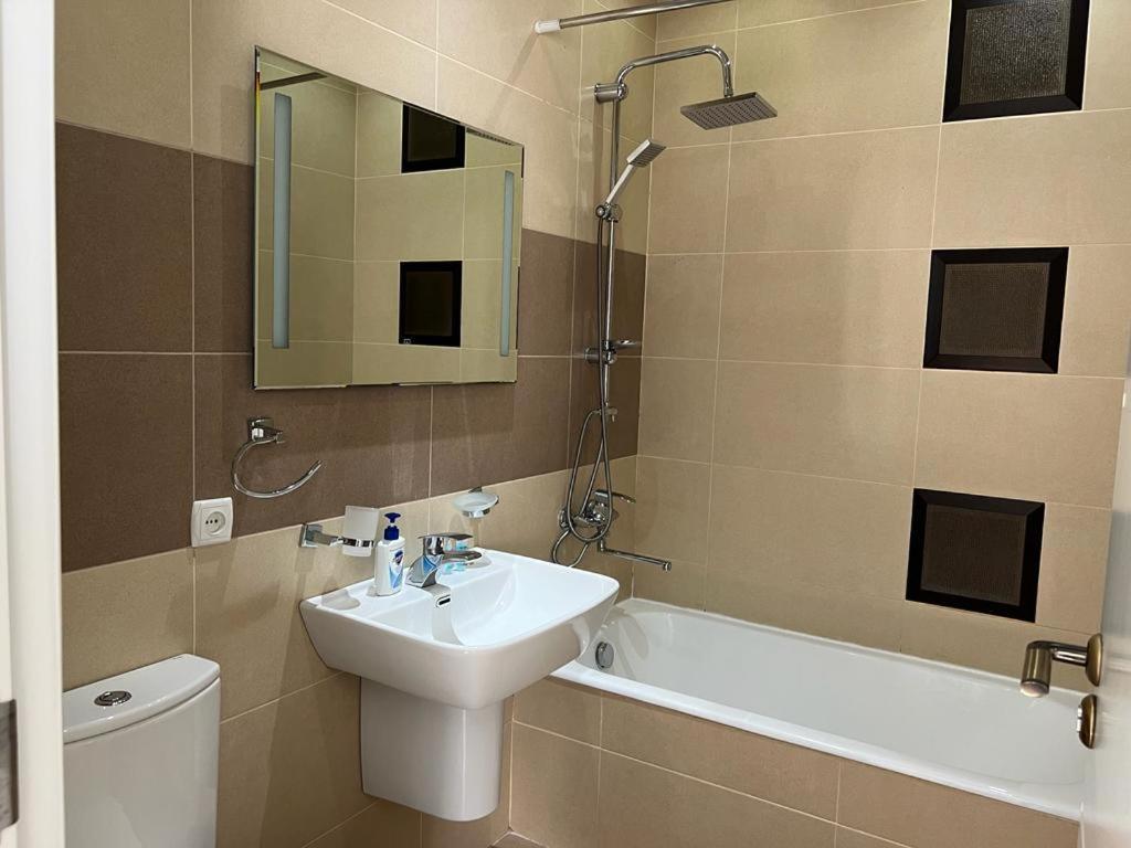 Guest House Pirosmani 60 Sighnaghi Rom bilde